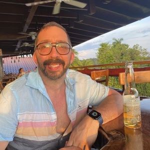 Meet your Posher, Daniel